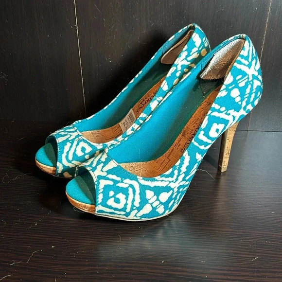 Christian Soriano Payless Peep Toe Heels size 5 1/2 - Picture 1 of 12